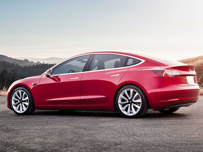 "تسلا" تقدم سيارة "موديل 3" مجانًا لمن يخترقها!